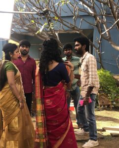 Raveena Ravi Instagram - #lovetoday #workingstills #bts #photodump #shooting #fun #yogibabu #pradeepranganathan #prathna 🥰 @prathananathan @pradeep_ranganathan @soundaryapriyan @yogibabu.official_
