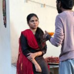 Raveena Ravi Instagram - #lovetoday #workingstills #bts #photodump #shooting #fun #yogibabu #pradeepranganathan #prathna 🥰 @prathananathan @pradeep_ranganathan @soundaryapriyan @yogibabu.official_