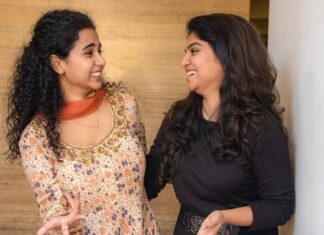 Raveena Ravi Instagram - #lovetoday day 1 with @prathananathan ! My partner in crime in the movie 😂🖤 swwwwiippe! Photo courtesy : @lokesh_photos 🙏🏻