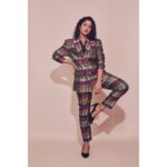 Regina Cassandra Instagram - 👀 @ekayabanaras @jenimakeupartist07 @hairbydrishya @arifminhaz @thejaswitanneru @stylebynavyaanddivya