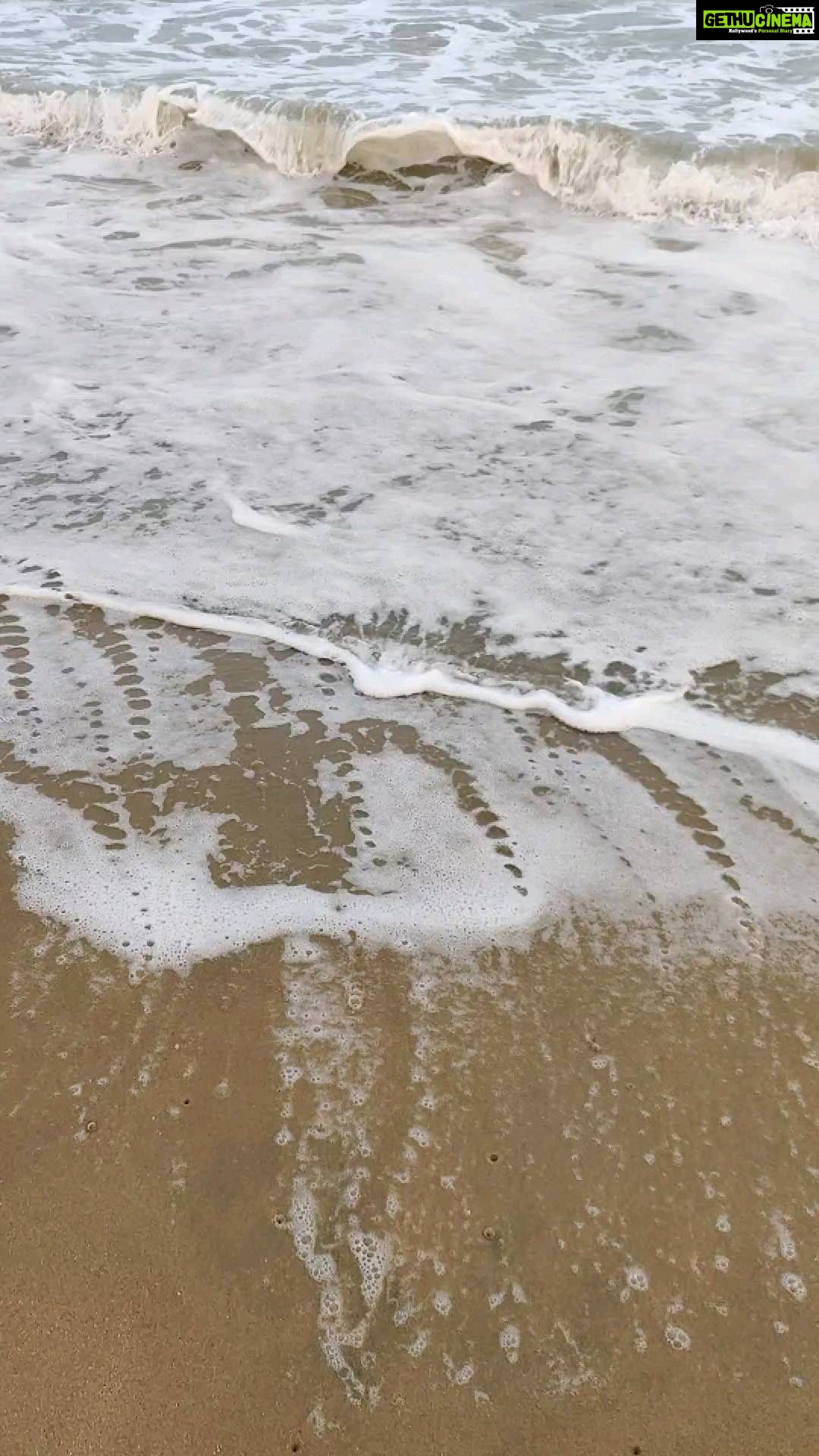 Rekha Krishnappa Instagram - A day on the beach @vasantha_kumarv . . . #beachfun #realcouple #funreels #ɪɴsᴛᴀʀᴇᴇʟs #reelsinsta Chennai, India
