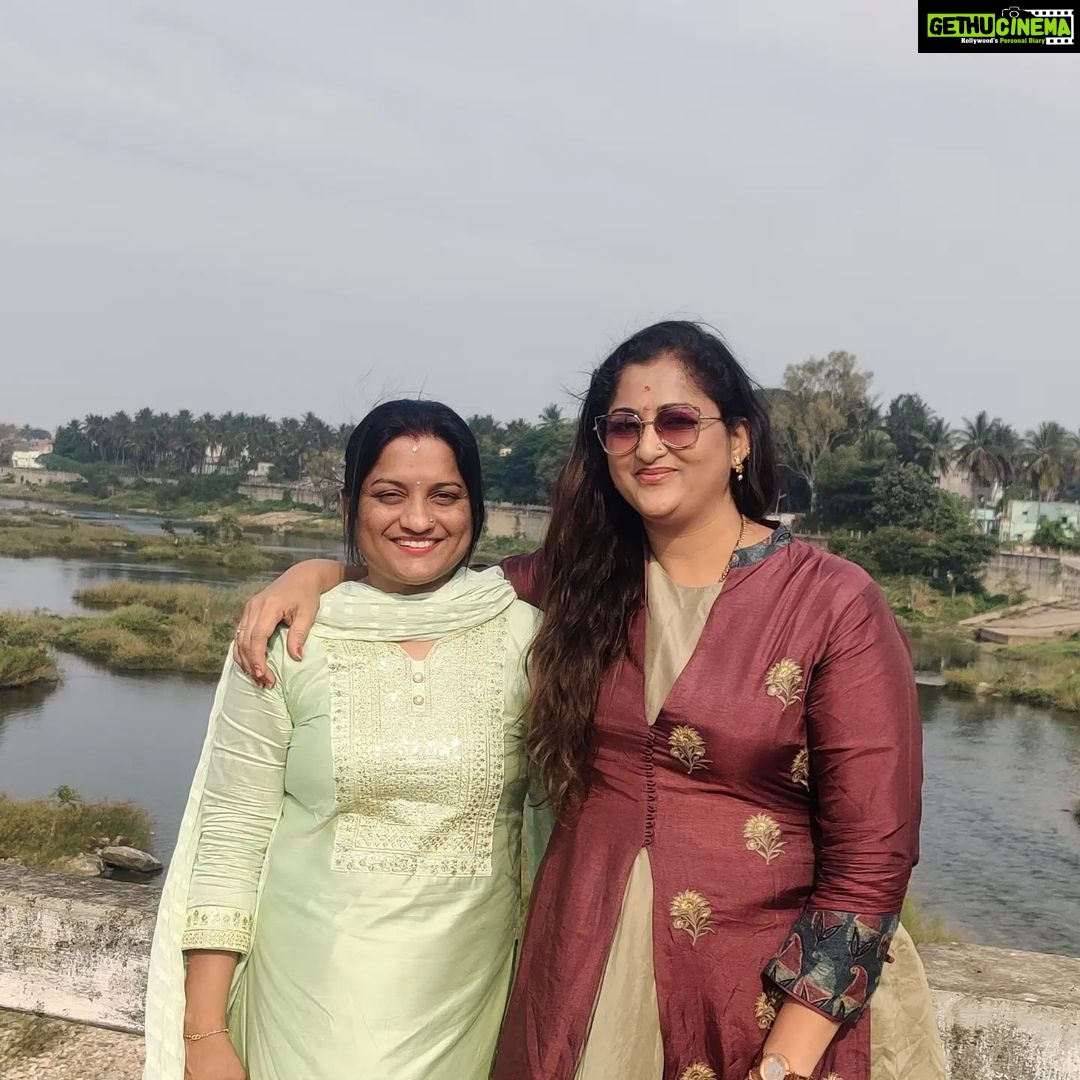 Rekha Krishnappa Instagram - Random pics wit friends , day well spent😍. . . #vacationmode #vacations #dayoutwithfriends #dayouting #partytime #bangloreouting #friendship #friendshipgoals #friendsforever #friendsforlife