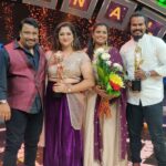 Rekha Krishnappa Instagram - Heyyyy we won 🏆 3rd place but it was very tough to come to this place... Congratulations to all the winners @vm_mahalingam and rajeshwari @madhanpandian and @reshma_muralidaran_official @farina_azad_official and rehman . . #vijaytvshow #vijaytv #coupleshow #tamilchannel #tamilartist #vijaytelevision Chennai, India