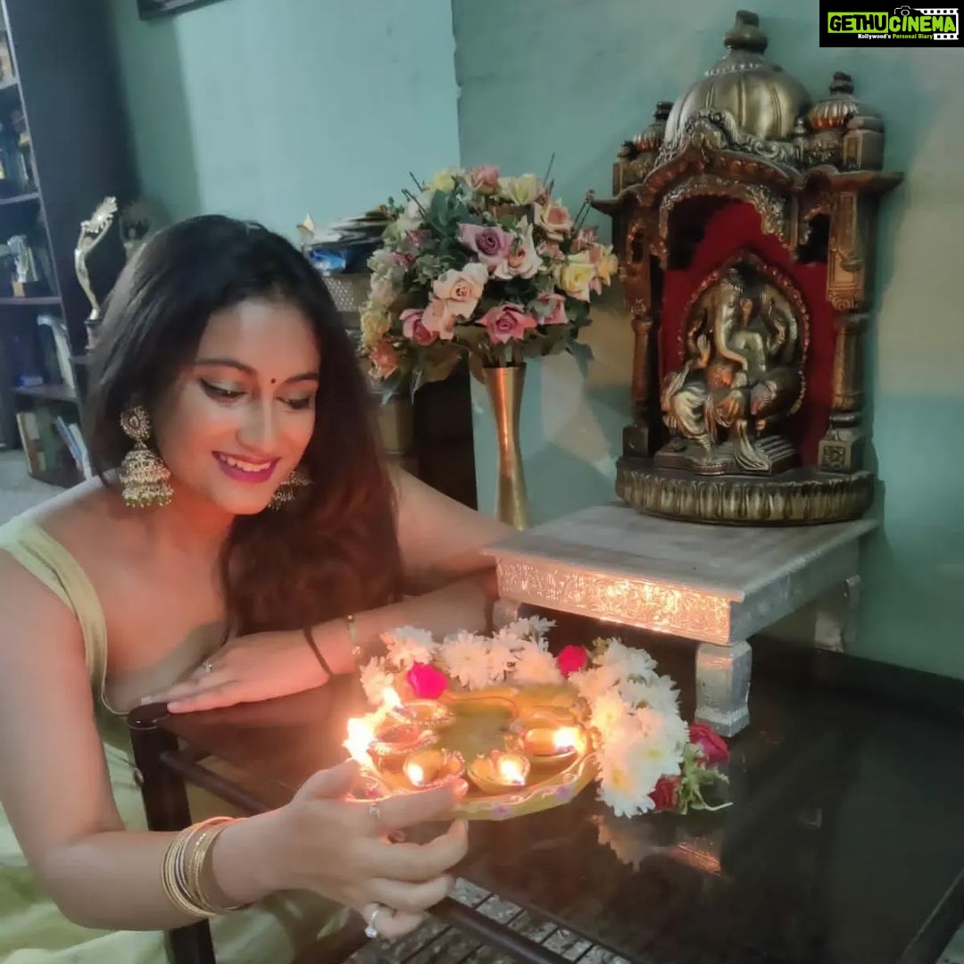 Rekha Krishnappa Instagram - @Deepawali celebration . . . #deepavali #diwali #diwalispecial #diwali2022 #diyas #festivities #festivewear #festiveseason #festivalathome