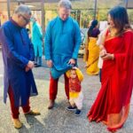 Richa Gangopadhyay Instagram - Back to back festivals with Durga Puja (celebrated by Bengalis) and Diwali! Though we didn't get to celebrate them in the usual way we were used to, back home in our Michigan (where I grew up) community, it was fun to be able to spend it with close friends and family in Portland this year ✨ Wishing you all warmth, love and light all year long 🪔