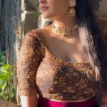 Ritika Singh Instagram - Bts from this shoot 💛💫✨ #goldenhourmagic