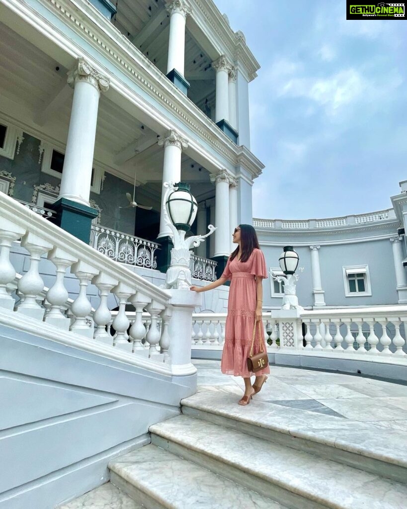 Ritu Varma Instagram - Being a tourist in my own city ✌🏻