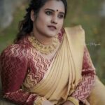 Roshna Ann Roy Instagram - Committed with ma “DREAMS” 🤍🖤 !!! 🌹 . . . 📸 : @amal_photographi_ Saree : @shainbyshailuravi Jwells: @ladies_planet_rental_jewellery Mua. : @aiswaryasmakeover #saree #sareeshoot #keralasaree #sareelove #sareedraping #sareefashion #sareeindia #sareeaddict #roshnaannroy #roshna #sareestyle #sareeaddict #keralagallery #keralaattraction #actress #malayalamcinema #shoot