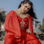 Roshna Ann Roy Instagram - ♥" There is a shade of red for every woman.” ❤" . . Costume : @ladies_planet_ Jwells :@ladies_planet_rental_jewellery Mua : @makeup_by_mariyaaa