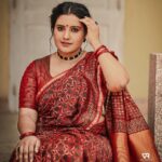Roshna Ann Roy Instagram - 🤎” … 📸 : @vibinraveendhran_ Costume : @klumbyprajinajaanaki Jwells : @inikacollections Mua : @aiswaryasmakeover