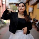 Roshna Ann Roy Instagram - "Judge me by how many times I fell down and got back up again.”🖤 Thank u : @abin__joseph Mua : @makeup_by_mariyaaa Costume : @ladies_planet_ Jwells : @ladies_planet_rental_jewellery Kochi, India