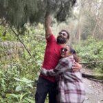 Roshna Ann Roy Instagram - The goal is to die with memories 🧡🫰🏼 #kotagirihills #kotagiridiaries @kichutellus 😘 🫶🏽 @rider_s_soul 🫶🏽 Kotagiri,TamilNadu