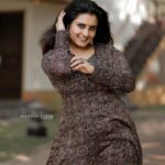 Roshna Ann Roy Instagram – 🖤”

📸 :  @akhilsatheesh_
  @dreamcatchers_photos
Costume : @klumbyprajinajaanaki
Resort : @theworldbackwaters The World Backwaters