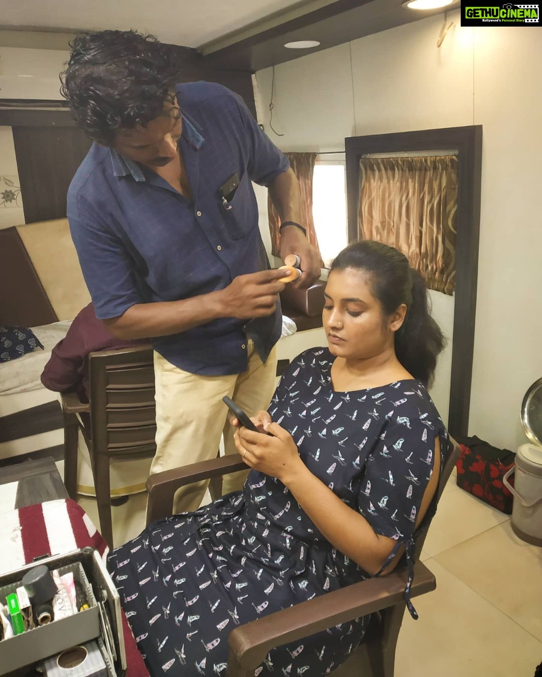 Roshna Ann Roy Instagram - Base♥ Upcoming work #Likamovie #psukumar 💞