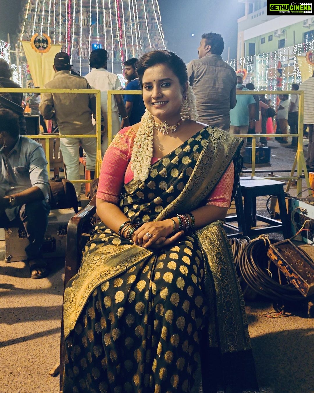 Roshna Ann Roy Instagram - ♥️ #dspmovie #tamilmovieshoots #pondicherry