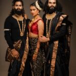 Roshna Ann Roy Instagram - F R E E D O M 🥰 Create your own visual style… Let it be unique for yourself and yet identifiable for others.” 💕 Can men wear women's clothing? Now before you jump to conclusions… Hear me out., No – I'm not talking about cross dressing. I'm talking about pieces designed for women… that can actually look great on men too… AND are functional. Its because only society is changing day by day, and its common thing abt the cross dressing methods 😘 people accepting evrything now 💕 What’s more, men are being encouraged to explore their feminine side, and that they don’t have to be all manly and suppress their softer feelings. They should be free to express themselves, even if that means dressing up like a lady. And if this eventually leads to a man wanting to become a full woman, well, that’s his life and his choice.😘 So guuyyz this ma new project and concept for men " in saree " 💞💕 Shre ur comments here 💞 Credits : Concept & direction : @roshna.ann.roy Make-up : @rr.makeovers Inframe : @jayalakshmimp @adeeb_jaleel @oj6627 📸 : @sherinabrahamphotography Special credits : @judefelix_offical Styling :@anushaann_night_hoot Loc :@maxxocreative @huwais.m Saree : @kanchipuramsilks_ Jwells : @ladies_planet_rental_jewellery Costume (her): @babe_by_minnumariya Turtleneck tshirt : @gabbana_tcr