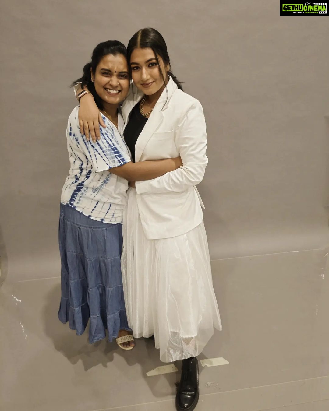 Roshna Ann Roy Instagram - Happiest work with @grace_antonyy ♥ Thanks ma.... ❤❤