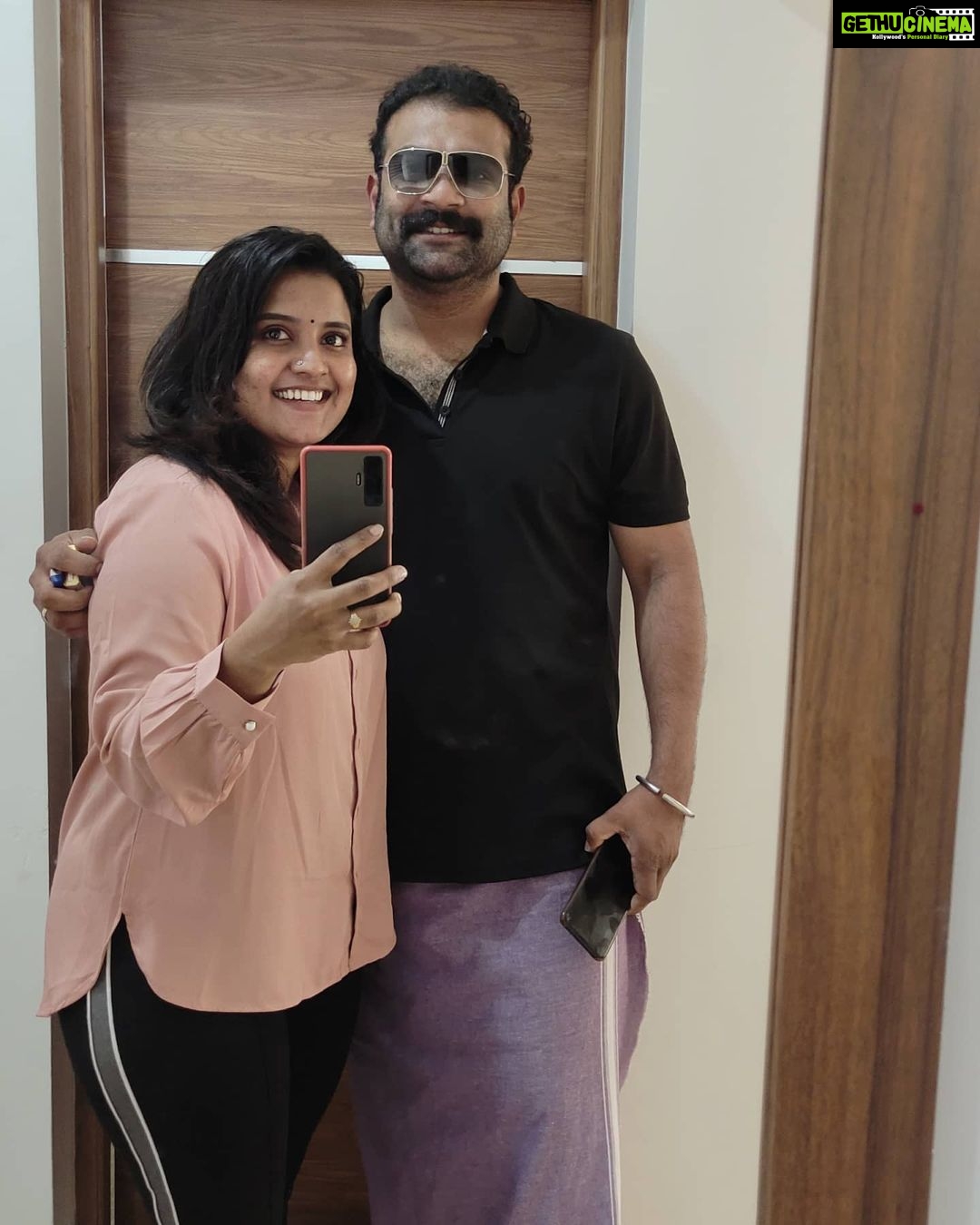 Roshna Ann Roy Instagram - സേട്ടൻ @kichutellus 😍