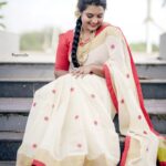 Roshna Ann Roy Instagram - ❤ 🌺🌹🌸💮🏵️🌿🍁🍂🍀🍀... Onamvibes💞 Costume : @vasahindia (saree& jwells ) 📸 : @beniveesjo & @arun_manuel_ Mua : @meeramax_makeupartist @meeramax_academy Kochi, India