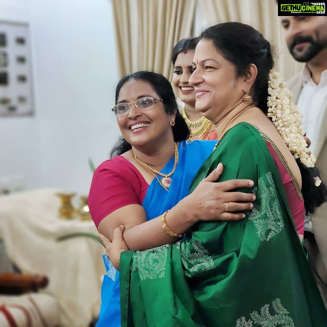 Roshna Ann Roy Instagram - എല്ലാ അമ്മമാർക്കും ....'happy mothers day " ♥#happymothersday❤️