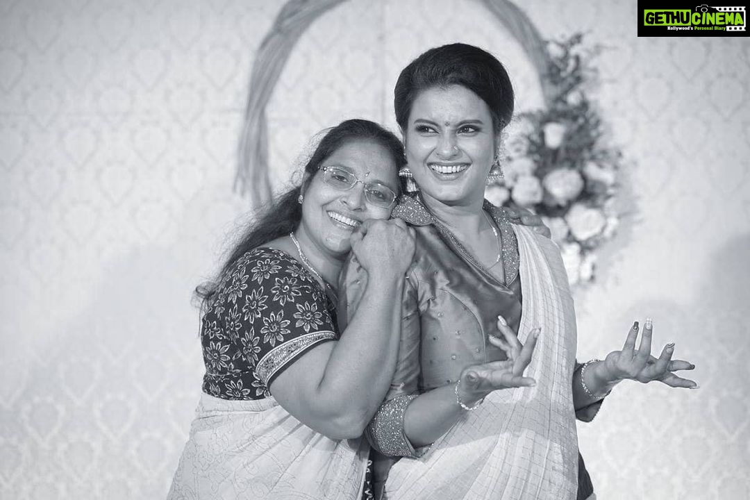 Roshna Ann Roy Instagram - Happy mother's day 💞 #amma❤ .. .... .... ....❤