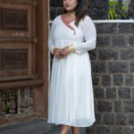 Roshna Ann Roy Instagram - Learn to smile at every situation. ♥️ See it as an opportunity to prove your strength and ability." ♥️. . . . .📸 : @amal_photographi_ 👗. : @mizhi_boutique Mua : @aiswaryasmakeover Jwellery : @inikacollections #goodday #instagood #instagram #keralaphotoshoot #photooftheday #photoshoot #photographylovers #photographer #keralagram #morning #roshna #happyday #life #motivated #happiness #roshnaannroy #myhappymoments #workhard