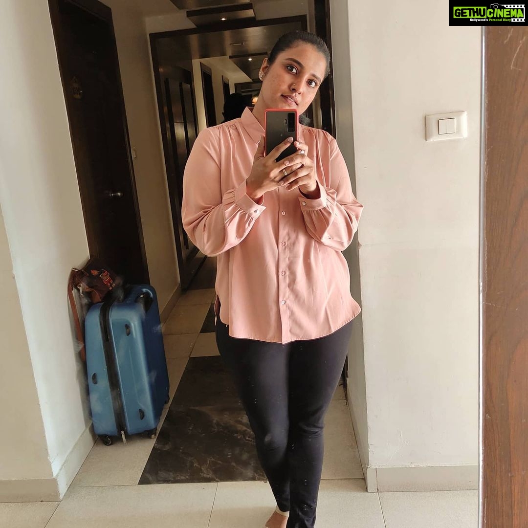 Roshna Ann Roy Instagram - #goodmorning #lalithamahalpalace