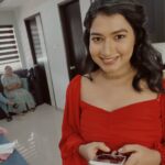 Roshna Ann Roy Instagram - 😂When my mobile photography does lot more sense than the 15 years experienced ( That's what he call himself) professional photo edit.😡😡... 📸📸 (Swipe<<<<<<to see the images ) Story behind the shoot... 🙏🙏🙏🙏🙏🙏🙏🙏🙏 I planned this shoot for my work profile @rr.makeovers and coordinated with the artist, costumer's and also stylist!! When i contacted this photographer, he asked me to do this shoot for a well known magazine., 🥰I was okay since its a magazine..., I spent a good amount of money for the costumes and transportation (including artist's) too. He got a stylist by himself when i already had one and gave her the credits instead of giving it to the person who worked for a costume "!!🙄 When i asked him pictures, he gave me excuses saying his laptop isn't working etc..... He told the same to the artist too.... Then he posted the final out on his own page without informing me or the artist... He didn't let us select the pictures as well and he blamed the magazine people for everything...., Being a budding make up artist i did put enough effort to make this shoot happen. And such so called professionals are literally taking advantage of our passion and work.❤ This is so common here. This is what the so called professionals does to the budding makeup artists, stylists, models and designers. They make us to work and take the credits by themselves.😡😡 I thought of leaving this matter a hundred times but people like him should not grow by doing such things to anyone anymore..... We done this shoot 06/02/2021 (feb) now i wanted to shre my work here and also... I wanted to support all the coworkers here.... Featuring : @grace_antonyy Makeover : @rr.makeovers costume : @_susan_lawrence_ Stylist : @sarannyanair (for this Costume) Assisted : @akhila_mathwe Thank u....💞😍 all....