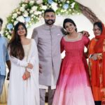 Roshna Ann Roy Instagram - ❤.... Inframe : @shaalinzoya & fam