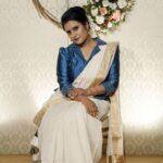Roshna Ann Roy Instagram - 📸 : @sainu_whiteline @_whitelinephotography_ Saree : @kuthampullynaithukada Costume : @cameella_boutique Mua : @antony.k.x .. ♥ ♥ ♥
