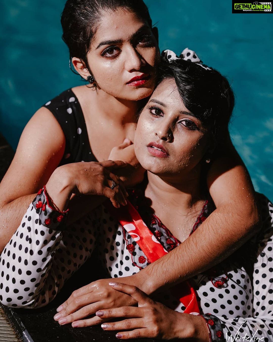 Roshna Ann Roy - 11K Likes - Our 😂couple shoot 😘
കിളി &me ❤
📸 : @sainu_whiteline
Mua : @_femy_antony_
Inframe : me& @anarkalimarikar
Costume : @episode_c_cube__
