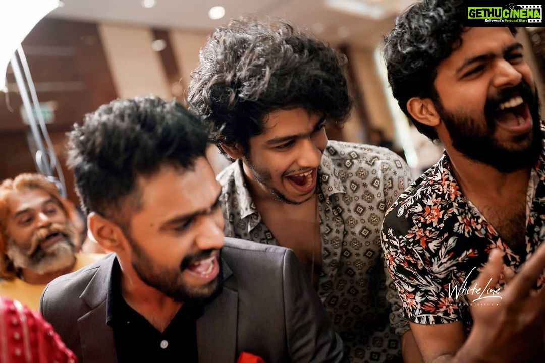Roshna Ann Roy Instagram - ❤️ @gokul_mcg @roshan_abdul_rahoof @vineeth_vishwam