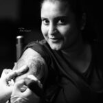 Roshna Ann Roy Instagram - Heyyy …. Tatooooo lover’s … 🤟 guess the Tatoo. Pls … 🤞🏾…🤞🏾…🤞🏾 . . ????? Behind : @kuldeepkrishna369 📸 : @nithinthalappuzha #tattoo #keralatattooartist #deepinktattoo #tatoos #kochitatoo deepink_tattoo_school