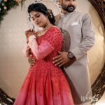 Roshna Ann Roy Instagram - 🧡🔥🔥🔥 My designer : @page3studiobyunaismustafa Mua :@__ektha_bridesofficial Kichu s designer :@hemmerdesigns Mua & styling ,:@soorajskofficial Marriott Hotel Kochi