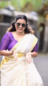 Roshna Ann Roy Instagram - Last series  of sep ♥️ 
Post ആക്കാൻ late ആയി so sooorryyy guuuyyyzz 🙏🏻
Team. 
🎥 : pranavcsubash_photography 
Cuts : @abhishek.g_a 
Mua : @aiswaryasmakeover 
 #keralagirls #malayalamsongs #tamil #thiruchitrambalam #thaikelavi #dhanush ##nithyamenon #tamilreels #reels #dance #roshnaannroy #tamilcinema