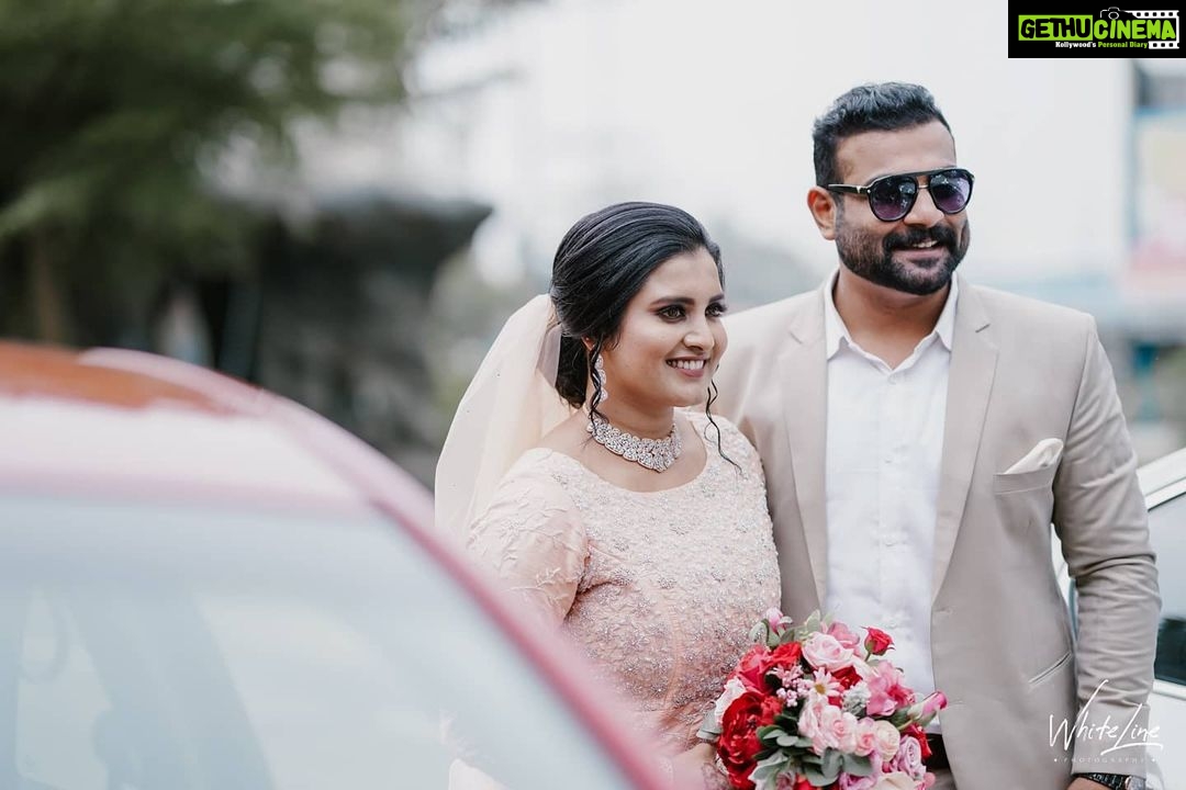 Roshna Ann Roy Instagram - In the name of Love, Life, Happiness & Togetherness”... 28. 11. 2020 . . . @kichutellus Mua. : @shibin4865 👗 :. @dhaga_brand Jwells: @rubyscreations17 His suite: @hemmerdesigns Mua & styling : @soorajskofficial