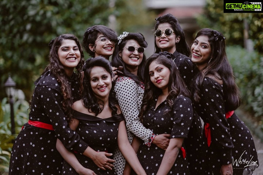 Roshna Ann Roy Instagram - one step closer to being a Mrs." —.... .... Squad : ❤️ @anarkalimarikar @binnyrinkybenjamin @deepzzpaul @akhila_mathwe @shinnuu @_athiraradhakrishnan 📸 : @_whitelinephotography_ @sainu_whiteline Mua : @femy_antony_makeup_artist @neethu.1986 Costume : @episode_c_cube__ Styling : @_akhilamathew Loc. @once_upon_the_river