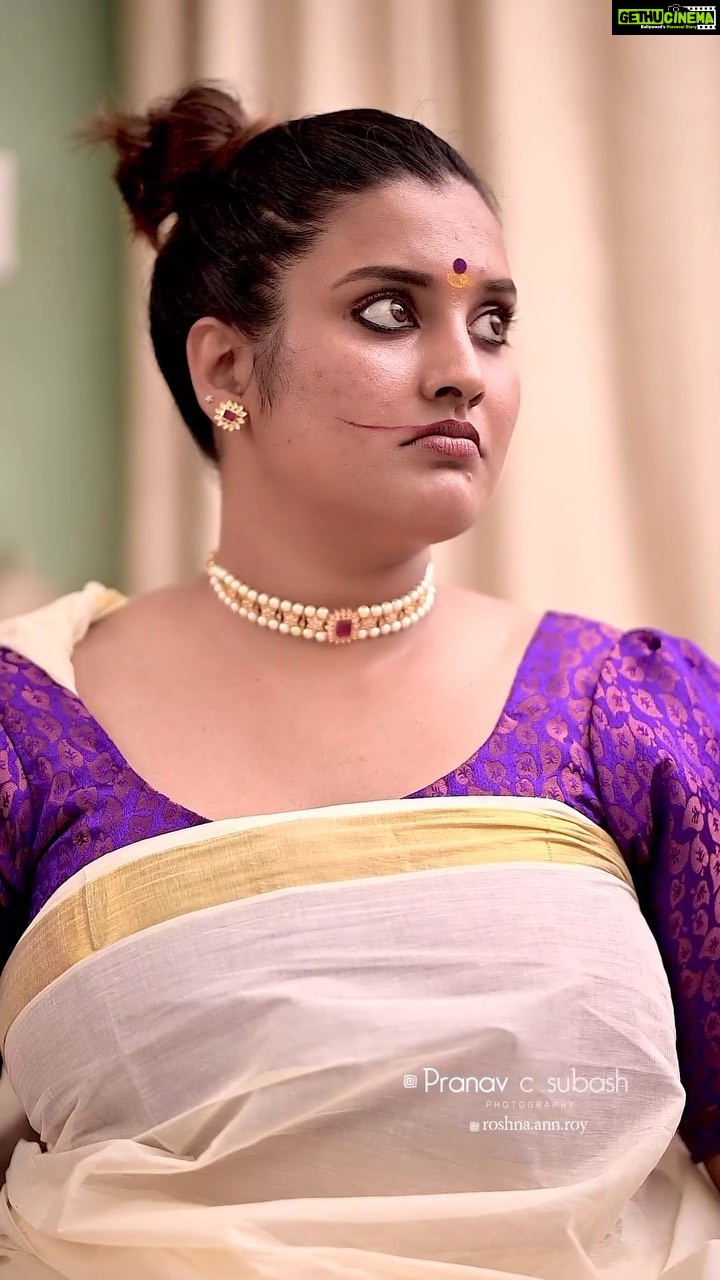 Roshna Ann Roy - 153.8K Likes - Every makeup addicts/reelsസോളികൾ can relate 😂..... ♥️
Thank u @pranavcsubash_photography for this 💜
Team : @styles_by_deepika
Mua : @aiswaryasmakeover
Cute. : @kichuanil.efx_
#makeup #keralasaree #treditionallook #keralagallery #musicvideo #reelsmalayalam #keralaattraction #mallugram #intsagram #reels #roshnaannroy #malayali