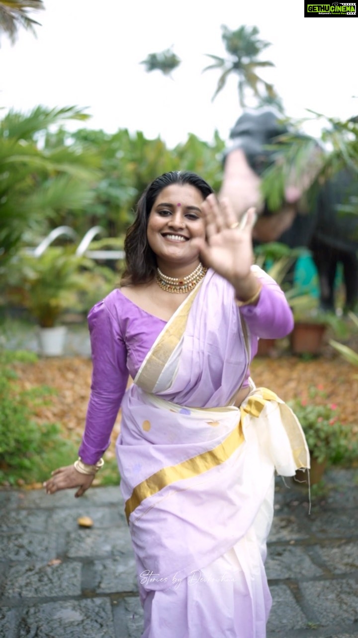 Roshna Ann Roy - 12.2K Likes - It’s a season where everyone comes together in celebration.😘
Happy onam guuyyyzzzz….😍
📸 : @stories_by_devkrishna
Jwells: @inikacollections
Saree: @ardent_vogue
#onamreels #keralaonam #treditionallook #saree #onam2022 #onamcelebration #onamspecial #roshnaannroy #festivaloutfit #festivalseason #reelsmalayalam #reelsvideo
