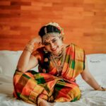 Roshna Ann Roy Instagram - Thank u.. somuch @anumolofficial chechi... for choosing me for ur shoot ... and.. its... very happiest day with her..... 🌹 very latest shoot with a celebrity artist for @rr.makeovers 🌠😎 first look 😇 And... also... i would like to thank my boys 📸 : @arun_manuel_ & @beniveesjo For this... 😘😘😘 📸📸📸 @rr.makeovers Kochi, India