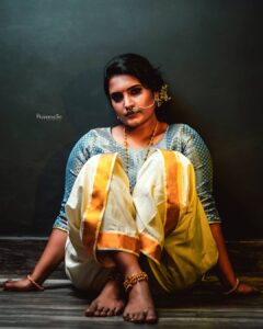 Roshna Ann Roy Instagram - 🖤 🌼🖤🌼🖤🌼🖤🌼🖤🌼🖤🌼🖤🌼🖤
Thank u..somuch for all the wishes 🖤, abt this year  we all knw..tht the situations nd i didn't  celebrated  my birthday... but am so.so.somuch happy abt the love u all.given...thanks alot for the support  nd care 🖤🌹😍..... 

📸 : @arun_manuel_ & @beniveesjo 
Jewellery : @macsjewelry 
Mua : @parinayah  @meeramax_academyk