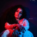 Roshna Ann Roy Instagram - Here comes.... our next celebrity makeover for actress @malavikacmenon 🤩 .... am so so. Somuch... happy to work with her.... 🤩 In frame : @malavikacmenon 📸 : @arun_manuel_ & @beniveesjo Makeup & styling : @roshna.ann.roy 💄 @rr.makeovers Jewellery : @macsjewelry 👗 : @chakitha_designs Designer : @remya_akhilesh Location : @meeramax_academy Thank u.. somuch my team for this wonderful creation 🤩🤩 🤩🤩😍 #rrmakeupartist #RRmakeovers