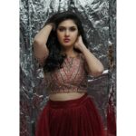 Roshna Ann Roy Instagram - And.... here it is.... !!!! Second look for actress and mydear friend @gayathri_r_suresh 🌹 thanks alot mydear 📸 : @jiksonphotography Mua : @rr.makeovers Outfit : @ladies_planet_ Nosestud : @macsjewelry #keralamakeupartist #makeupwedding #makeupoftheday #makeupideas #makeup #makeuplover #makeupindia #makeupstudio #makeupcourse #southindianmakeupartist #photoshootmakeupartist #keralaweddingmakeup #makeupevent #weddingmakeupartist #makeupshoot #beautymakeup #KeralaMakeup #MakeupArtist #MakeupArtistKerala #InternationallyCertifiedMakeupArtist