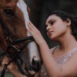 Roshna Ann Roy Instagram - Our happiest work ending with this !!! Gorgeous my darling @vincy_aloshious looking perfect in my touch .... i think frst time with a pet horse .. thank u.. somuch @eranature for this grt space .... and we loved it !!! . . In frame : @vincy_aloshious 📸 : @same_e_h Mua : @rr.makeovers Styling : @roshna.ann.roy Outfit : @ladies_planet_ Designer : @noushad_ladiesplanet