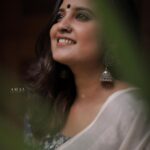 Roshna Ann Roy Instagram - തൃക്കേട്ട’ ‘💚💜🌼 #onam2022 📸: @amal_photographi_