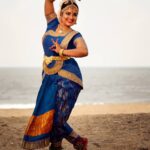 Roshna Ann Roy Instagram - “Every day brings a chance🤩 for you to draw in a breath, kick off your shoes👣, and dance.", 😍 " HAPPY INTERNATIONAL DANCE DAY" (april29)ഇത്തിരി late ആയി എന്നാലും എല്ലാ കലാകാരന്മാർക്കും സ്നേഹത്തോടെ ആശംസകൾ !!😍 #internationaldanceday 📸 : @beniveesjo @arun_manuel_ Mua : @meeramax_makeupartist #indiaclassicaldance #malayalamovie #kerala♥️ #roshnaannroy #photoshootideas #dance #actresslife #portraitphotography #photooftheday #throwback #modelshoot