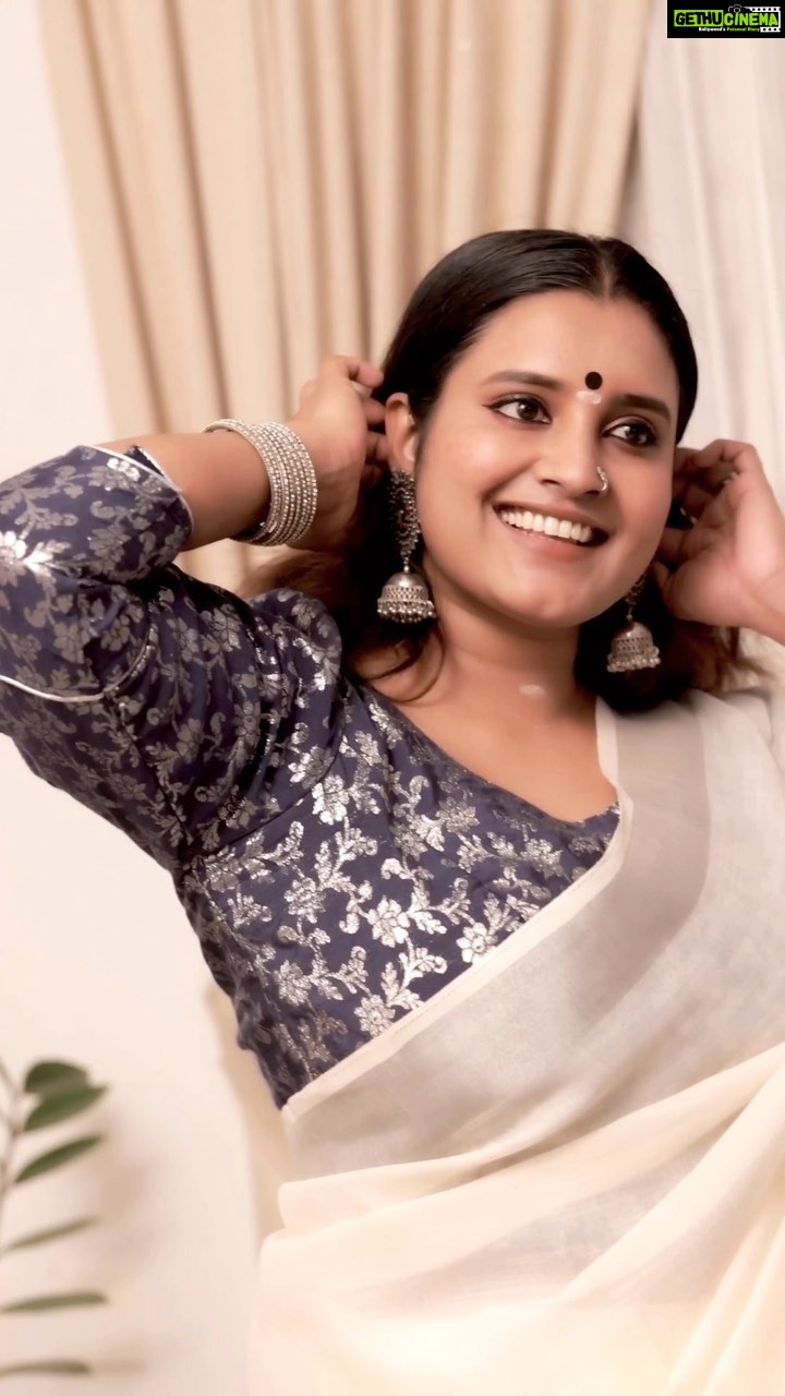 Roshna Ann Roy Instagram - Created this beautiful Onam Makeup Look using @ibacosmetics Must Have Makeup Set! Use my coupon code: ROSHNA20 to get extra 20% off on @ibacosmetics website. I am loving iba makeup products as they are long stay, waterproof, transfer proof as well as peta certified cruelty free and vegan. Let me know in the comments below how you liked my look.. 😍 #ibacosmetics #onammakeup #onam2022 #iba #makeuplover #onam #onammakeuplook #traditionalmakeup #halalcosmetics #cleanbeauty #crueltyfreemakeup