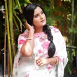 Roshna Ann Roy Instagram - "We must believe that, 🙏we are gifted for something,🌾🌷🥀 and that this thing, at whatever cost, must be attained.”🌺🎈🎊🎊 " Happy women's 🙋‍♀️ Day"🖤 . .📸 : @jstn_pol MuA : @bibinz_makeup_studio @rintyjustin96 Saree : @adornelegance Styling : @zohib_zayi 😍😍🤩🤩🤩🤩🤩🤩🤩🤩🤩😘😘😘😘