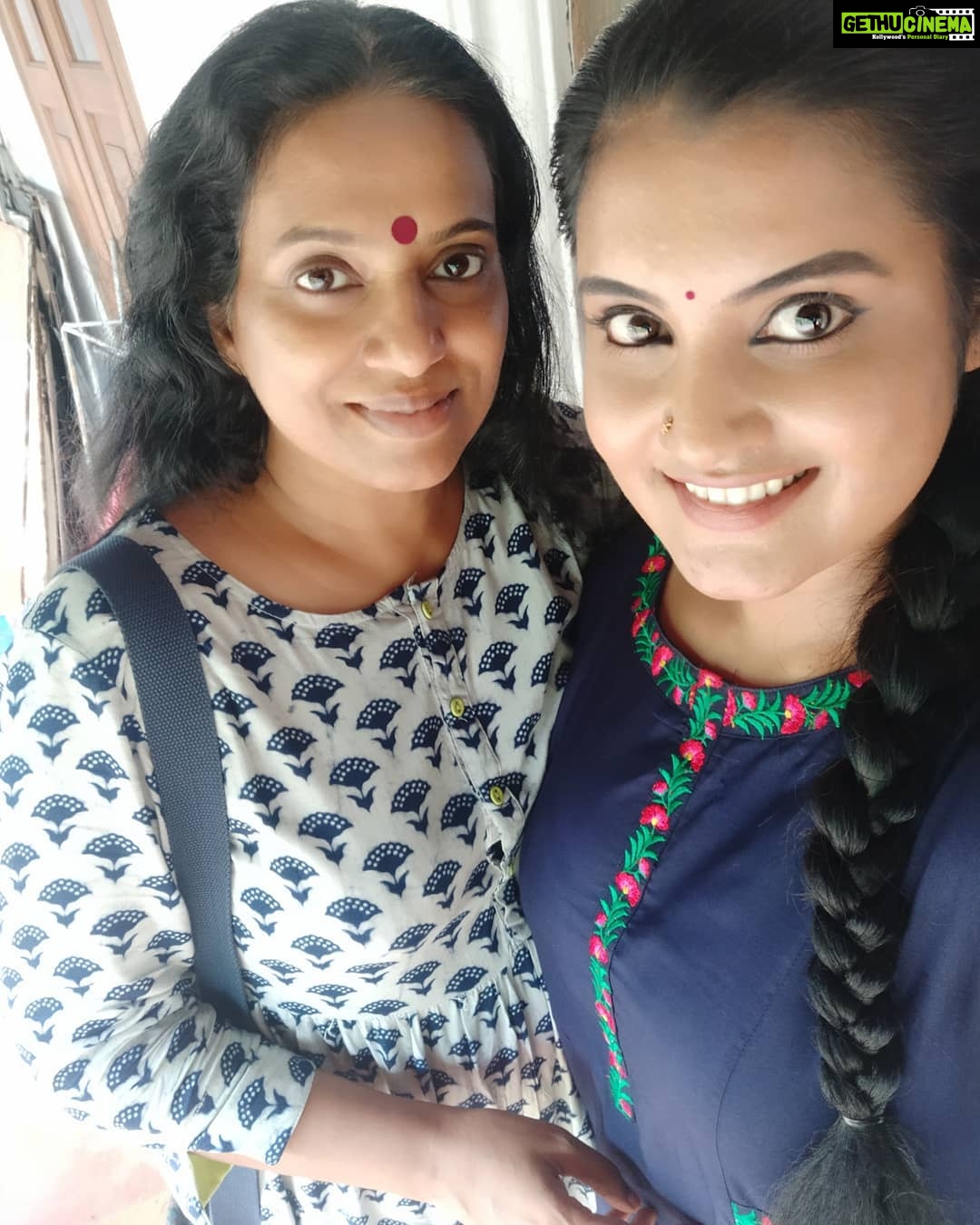 Roshna Ann Roy Instagram - ഇന്ന് വൈകിട്ട് 7.30pm നു .., ഏഷ്യാനെറ്റിൽ "പാപം ചെയ്യാത്തവർ കല്ലെറിയട്ടെ "!!!🤩 @pckmovie tody 7.30 pm @asianet