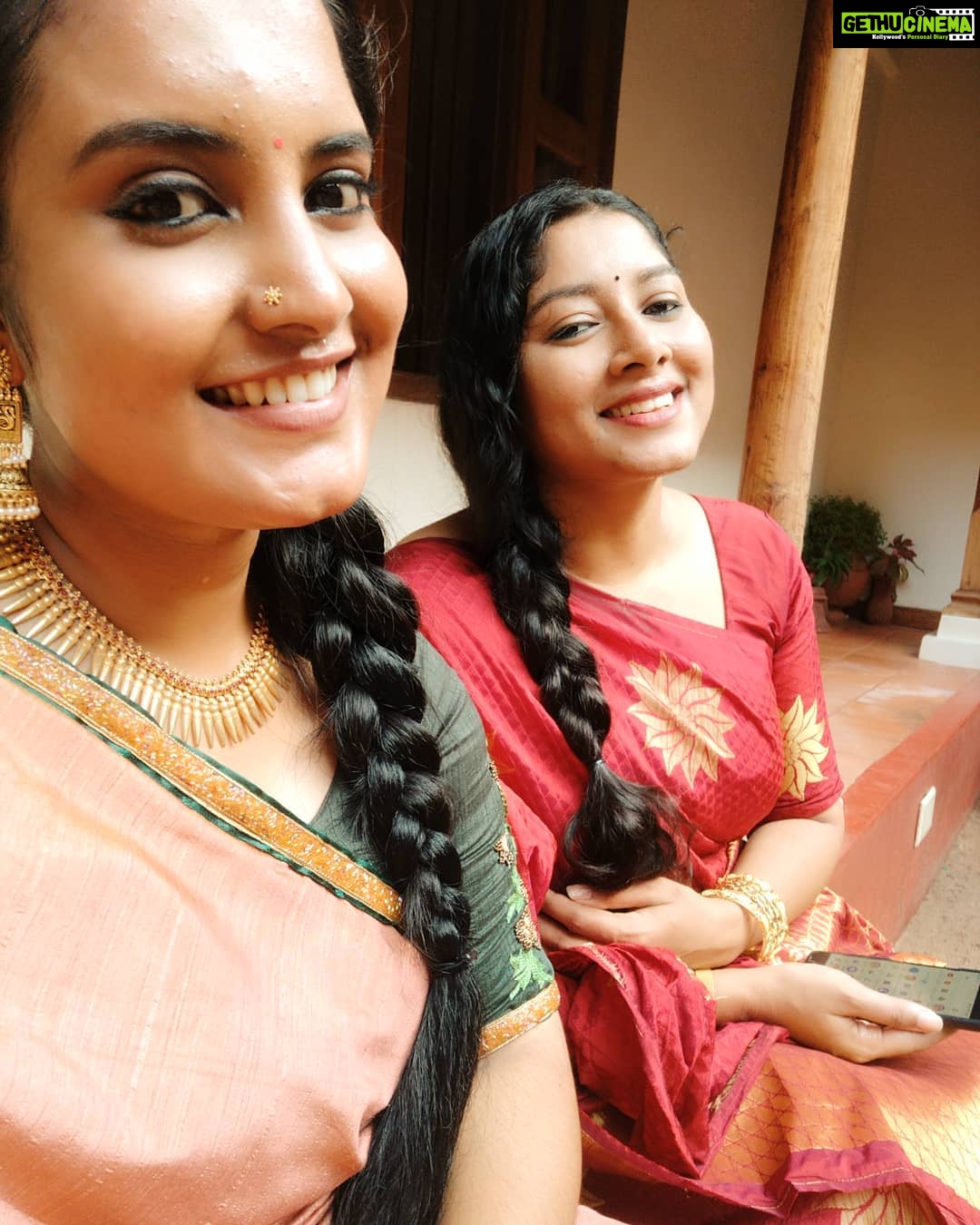 Roshna Ann Roy Instagram - ഇന്ന് വൈകിട്ട് 7.30pm നു .., ഏഷ്യാനെറ്റിൽ "പാപം ചെയ്യാത്തവർ കല്ലെറിയട്ടെ "!!!🤩 @pckmovie tody 7.30 pm @asianet
